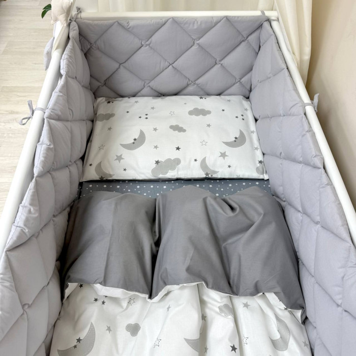 Комплект постільної білизни для новонародженого Baby Mix Хмаринки сірі з місяцем, колір сірий